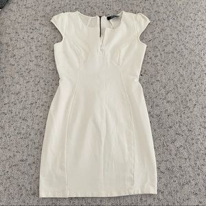Lulu’s white dress